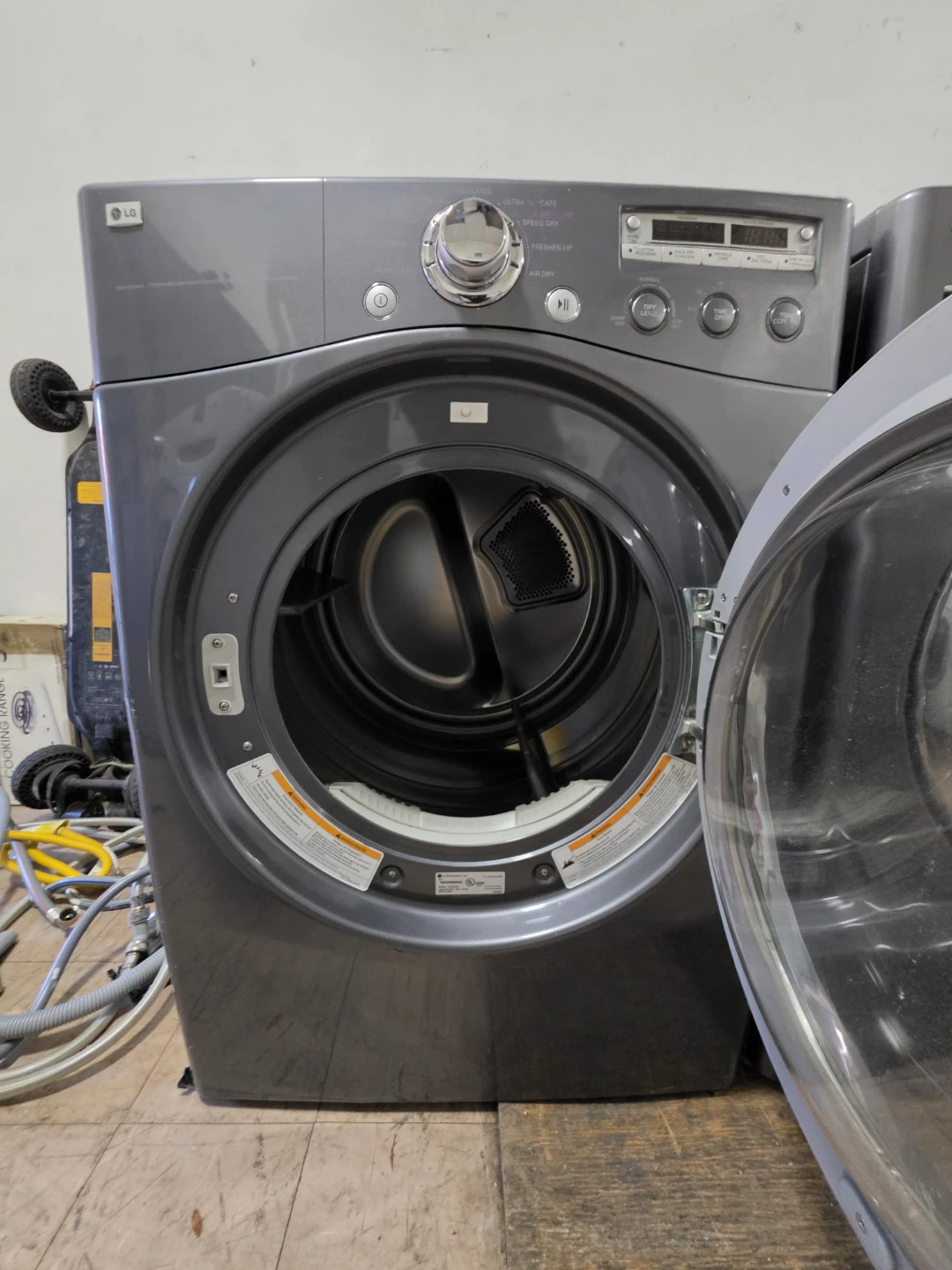 LG Tromm Front Load Washer and Dryer Set - photo 5