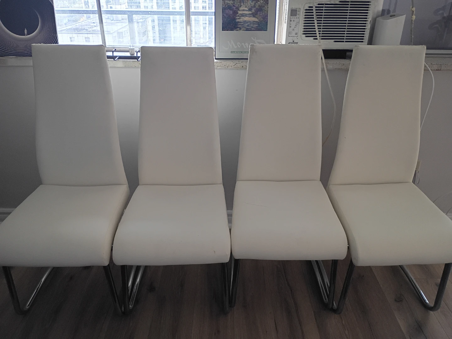 Set of 4 White Dining Chairs