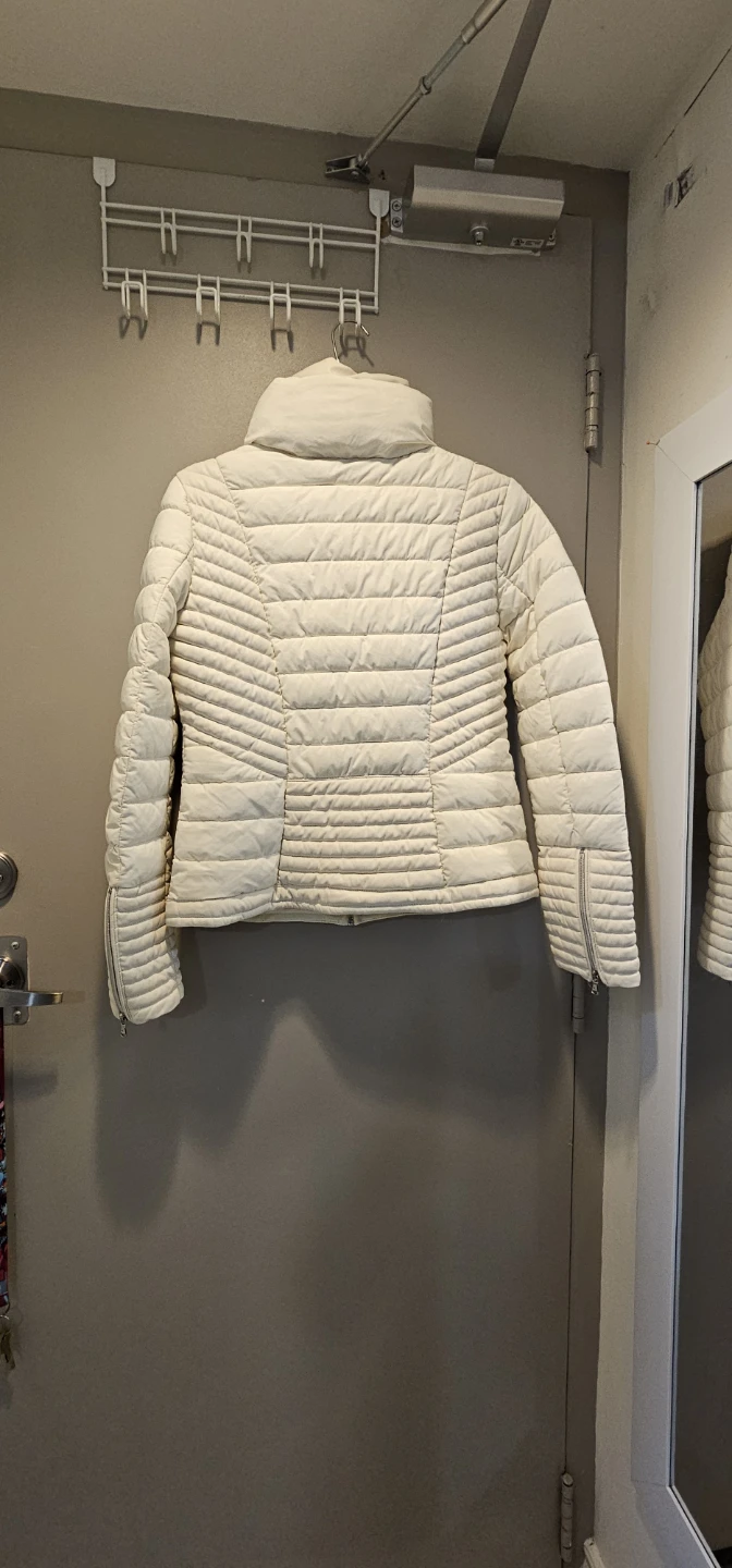 Guess Cream Puffer Jacket - photo 3