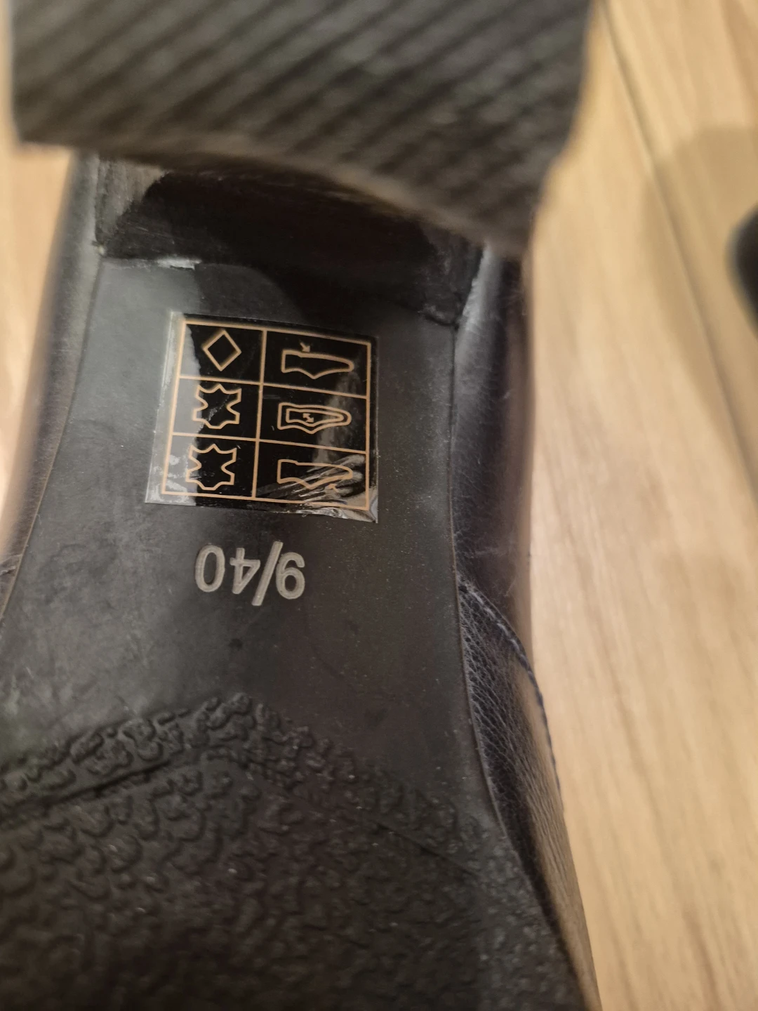 Miz Mooz Black Leather Heels - photo 5