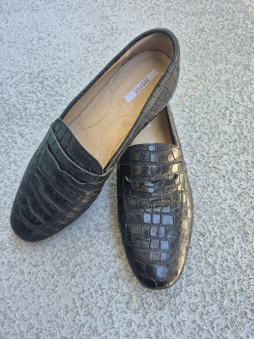 Geox Respira Black Croc-Embossed Loafers - photo 2