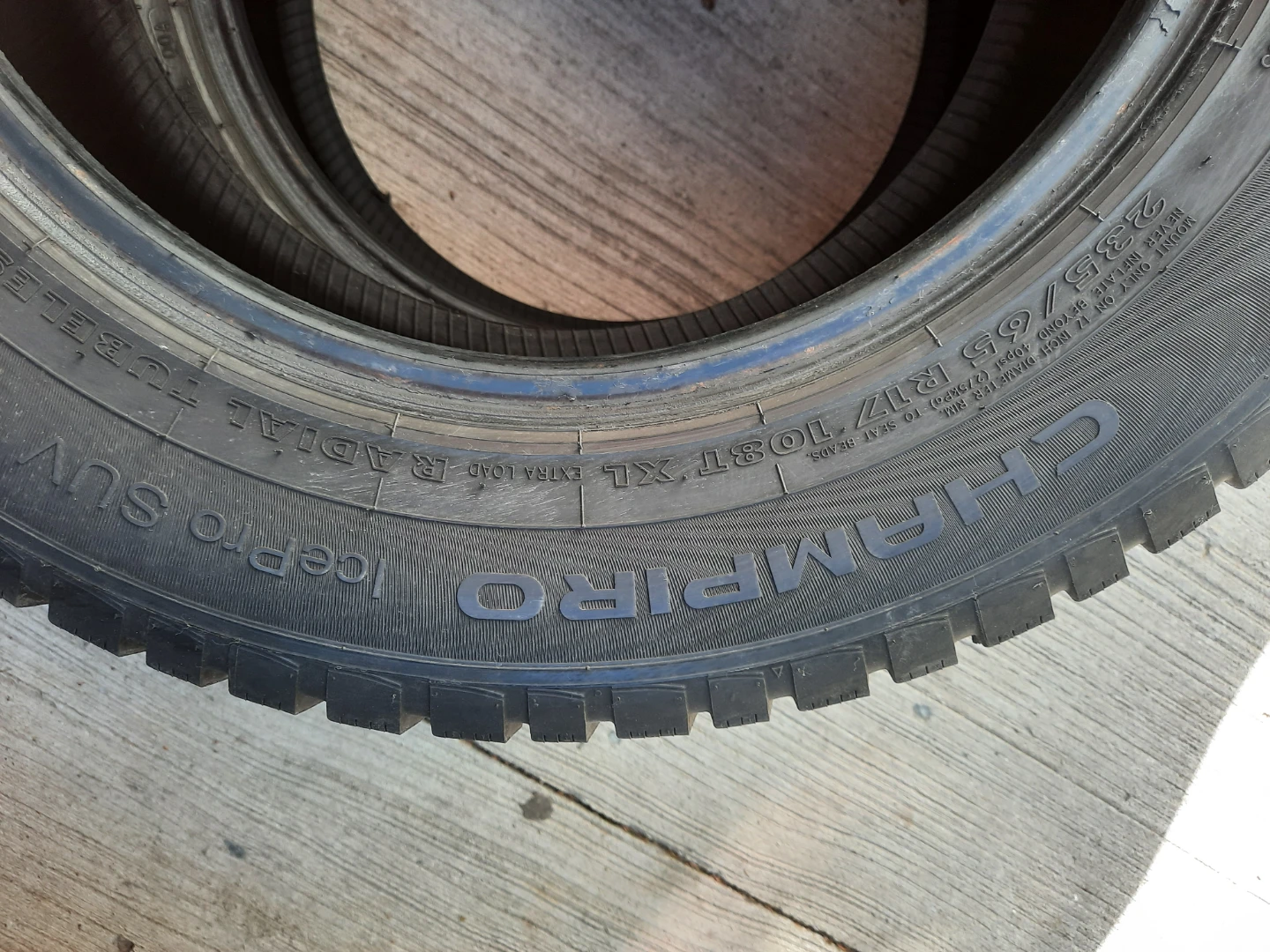 GT Radial Champiro IcePro SUV Tires 235/65R17 - photo 3