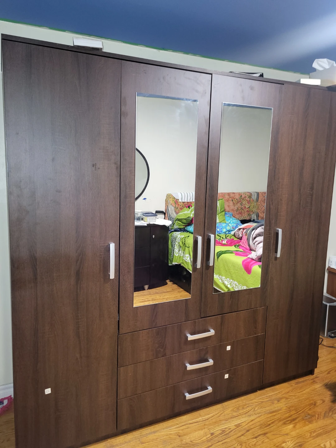 Large Wooden Wardrobe with Mirrored Doors - photo 2