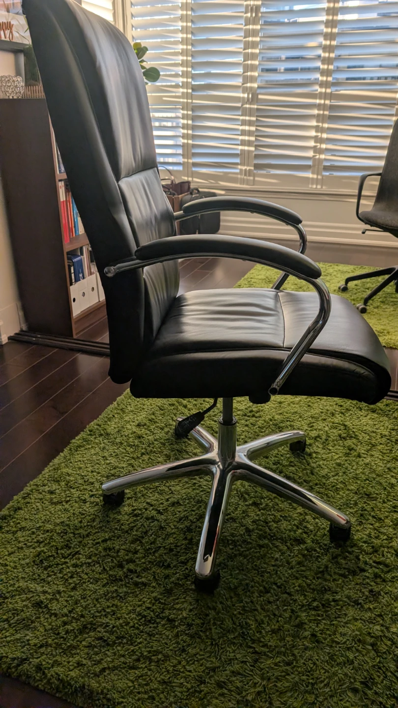 Black Office Chair - photo 2