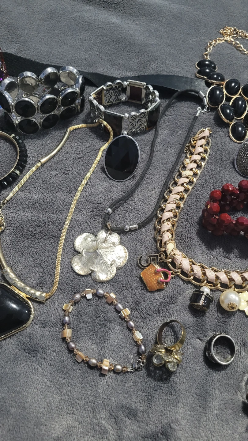 COSTUME JEWELRY GREAT FOR HALLOWEEN!! - photo 5