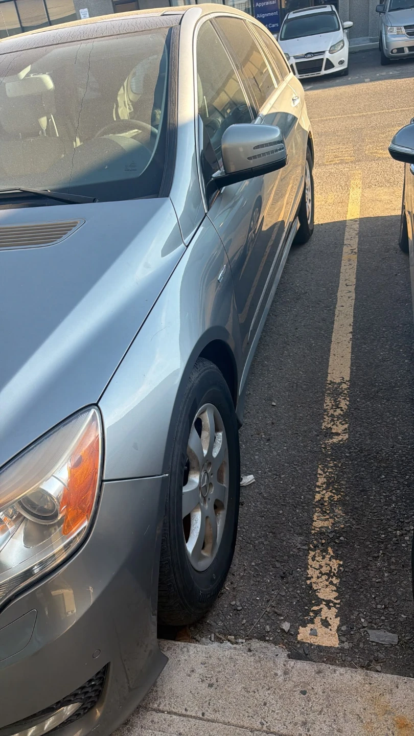 2011 Mercedes-Benz R350 BlueTEC for parts. engine issue