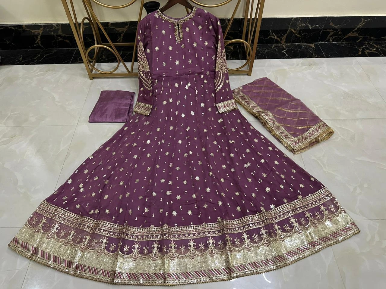 Beautiful long style dress - photo 2