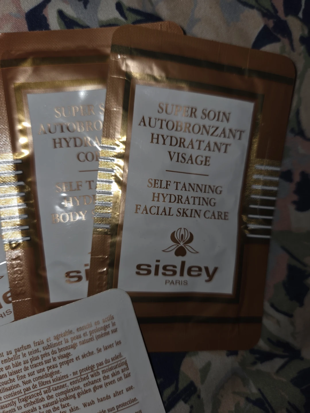 Sisley Paris Lot Of 5 Self-Tanning Hydrating Skin Care Samples - photo 2