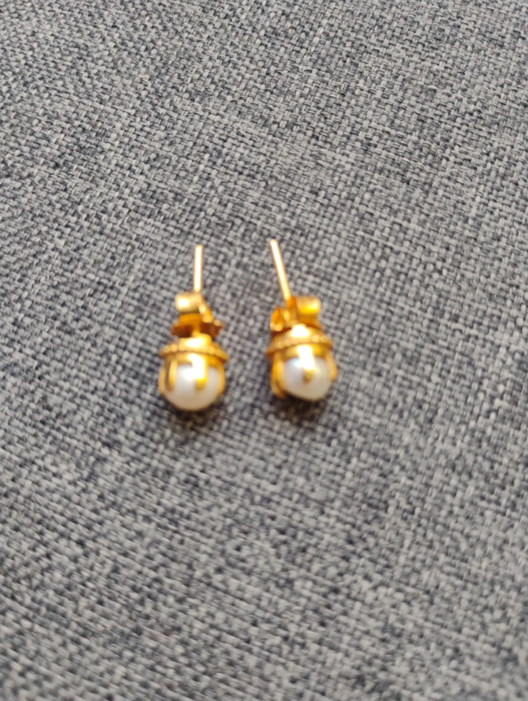 24 carat Gold pearl stud earrings - photo 3