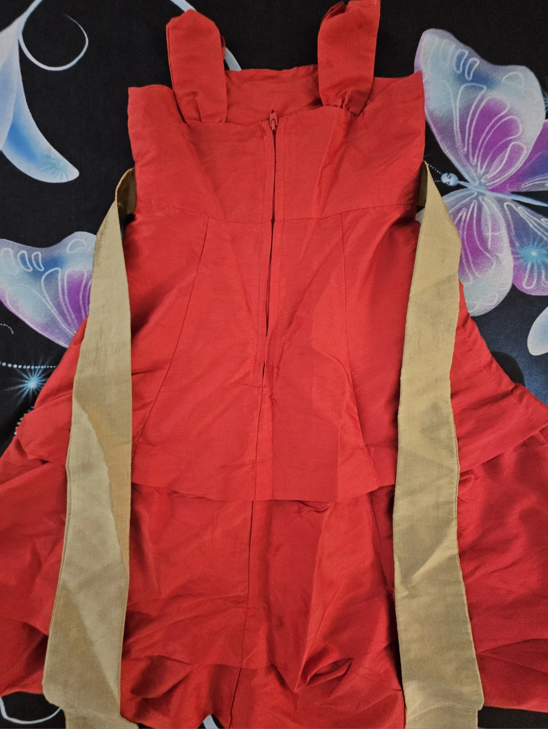 Red Sleeveless Dress with Gold Sash - photo 4