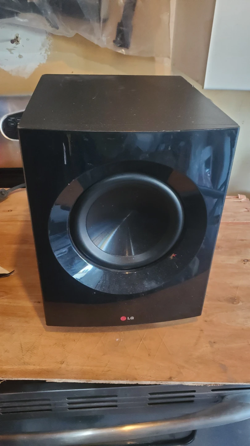 LG Subwoofer Model S73T1-W - photo 3