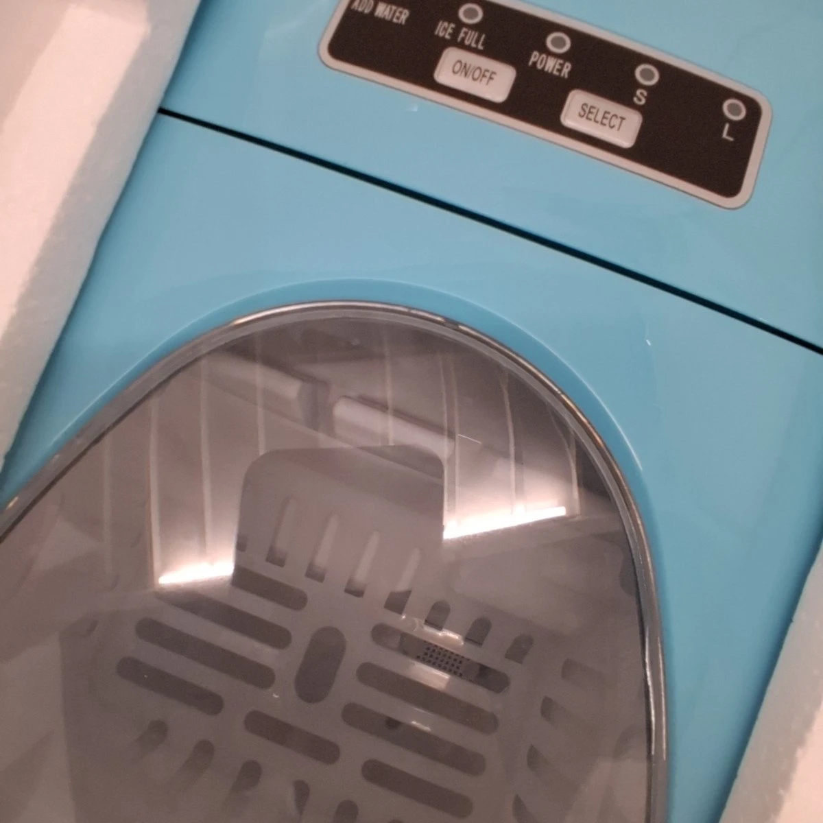Frigidaire Ice Maker- Good Condition - photo 3