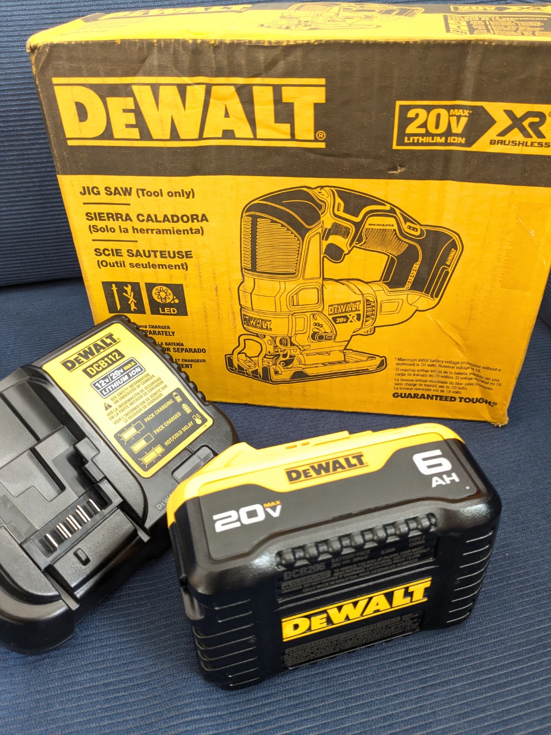 20V Max DeWalt XR Jigsaw + 6AH Starter Kit - photo 2