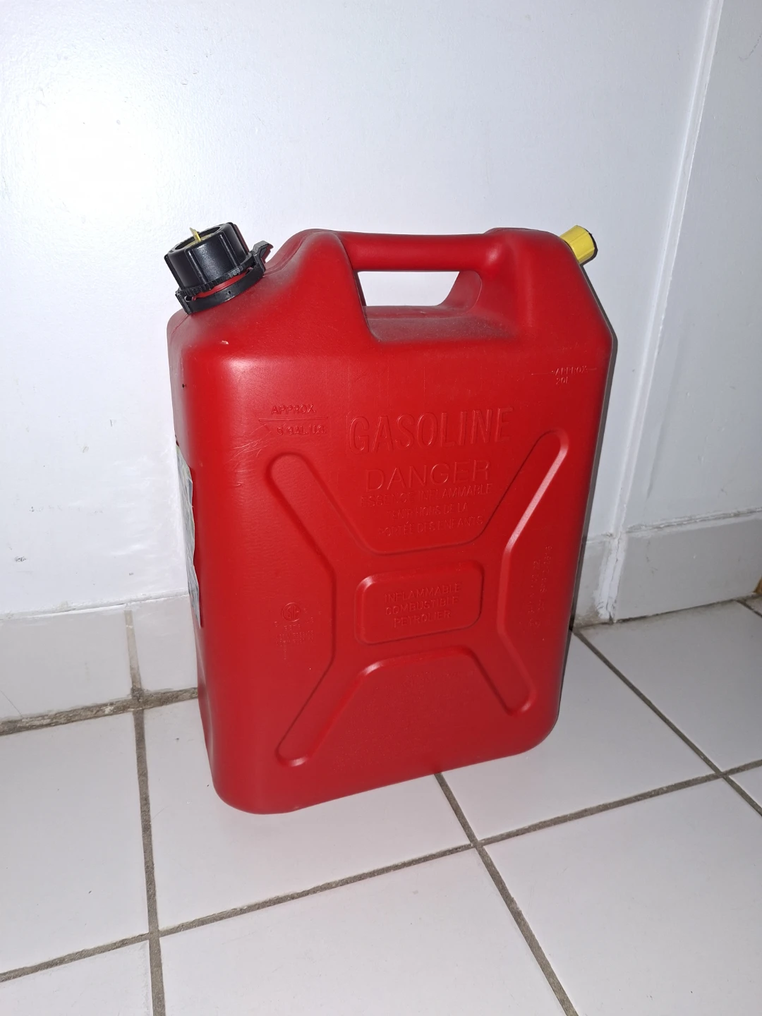 Red 20L Gasoline Jerry Can