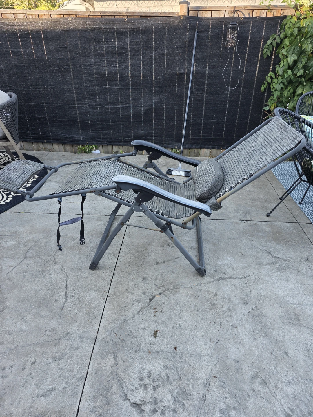 Gravity Chair ( 2 AVAIL) - photo 2