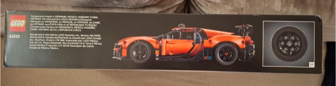 LEGO Technic Bugatti Chiron Pur Sport 42222 - photo 2