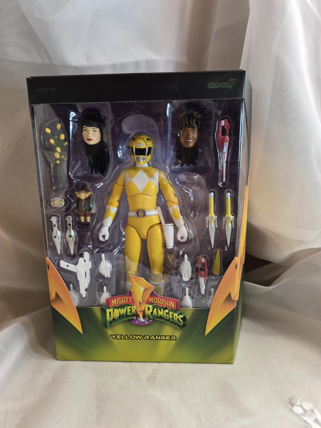 Ultimates! Mighty Morphin Power Rangers Yellow Ranger 2022