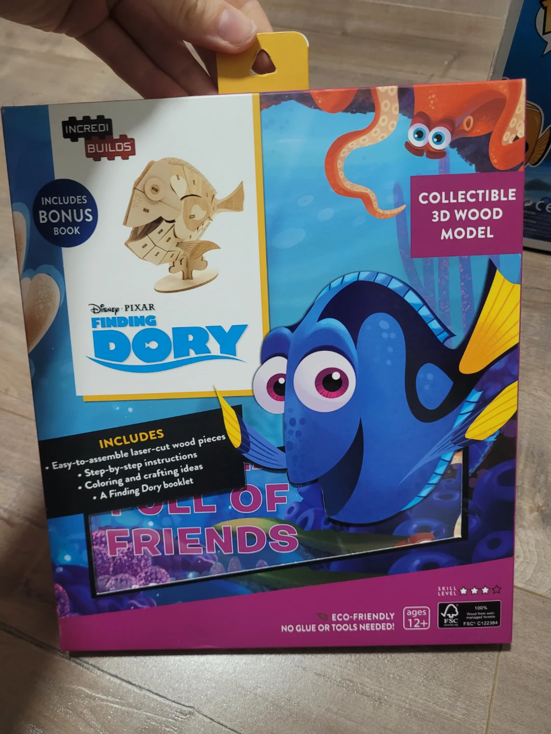 Finding Nemo Bundle! Funko Pop , 3D Wood Model , Comic Book - photo 5