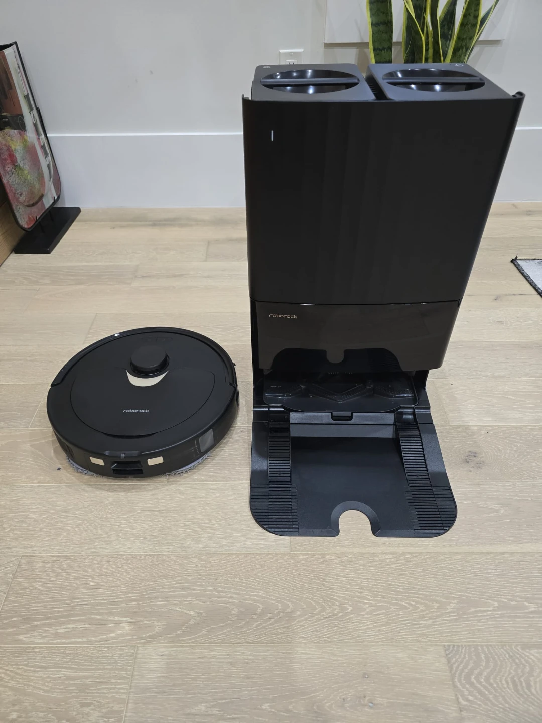 Roborock Q Revo Robot Vacuum and Docking Station - photo 3
