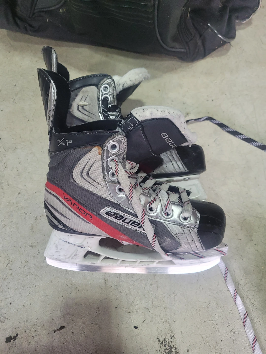 Bauer Vapor X1.0 Ice Skates Size 1R - photo 3