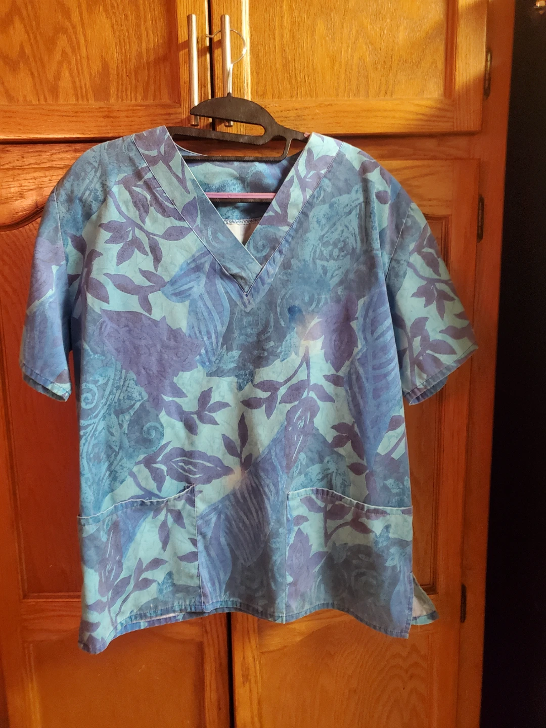 Set of 5 Assorted Medical Scrub Tops - photo 3