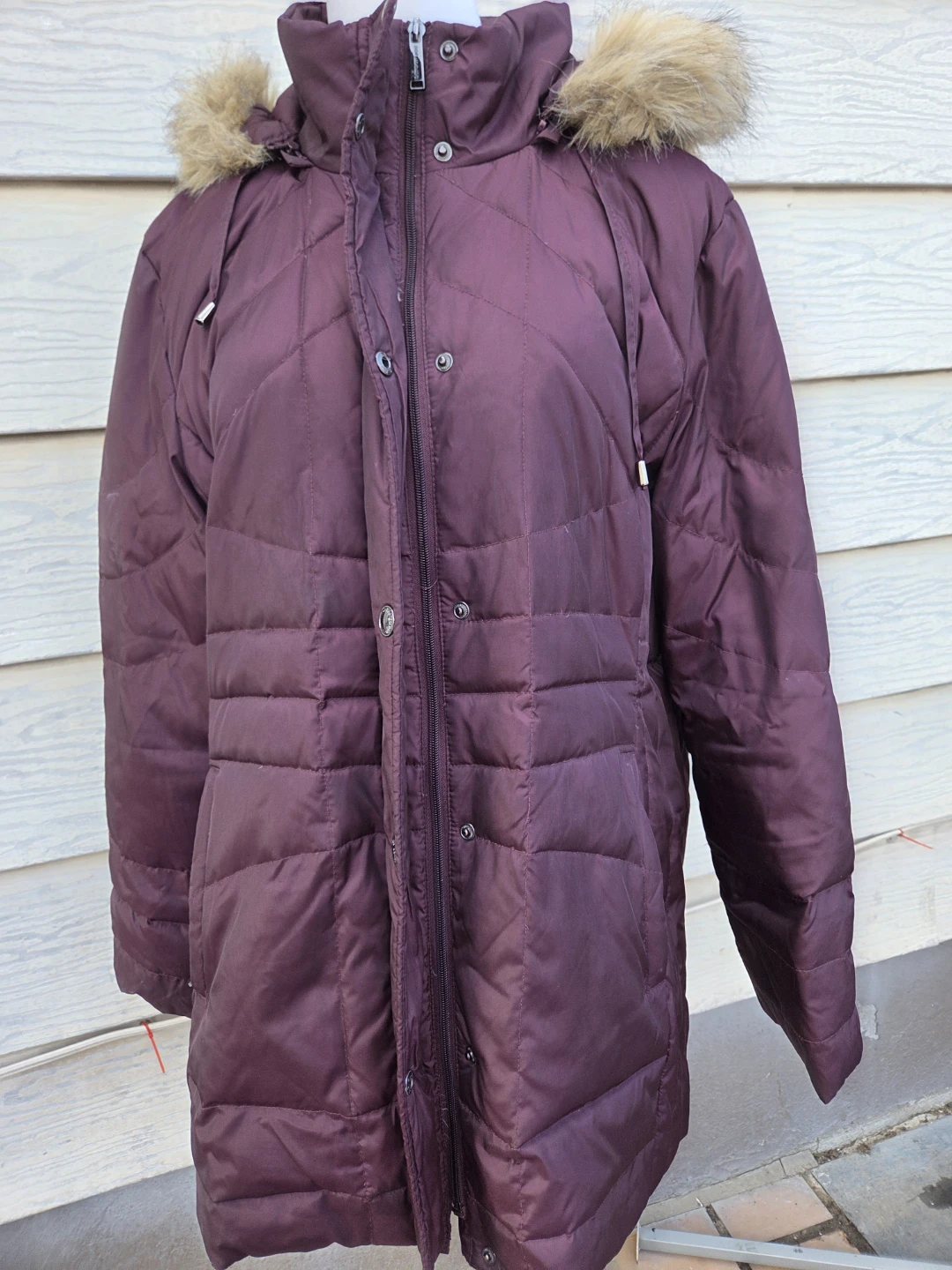 Burgundy Hooded Puffer Coat - photo 3