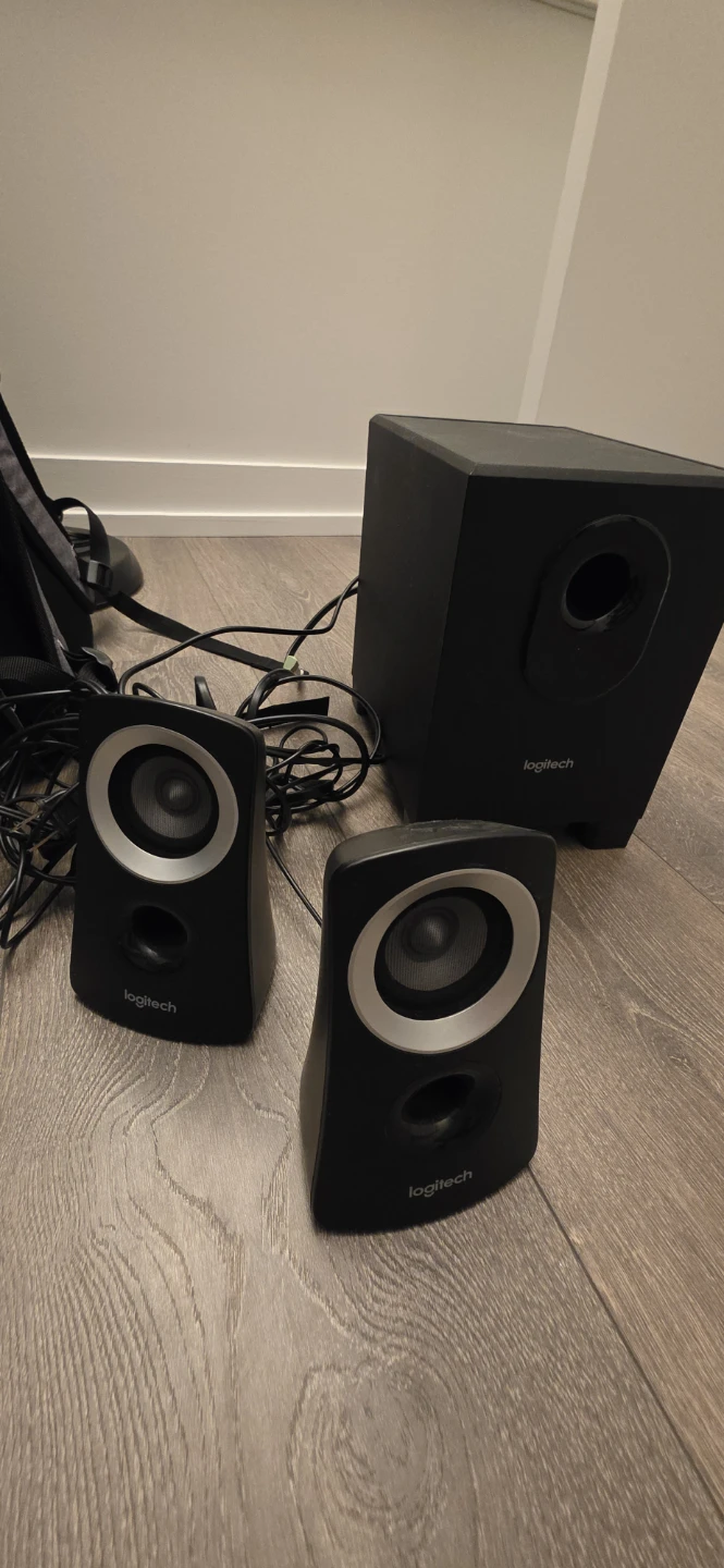 In great condition Logitech Z313 Speaker System