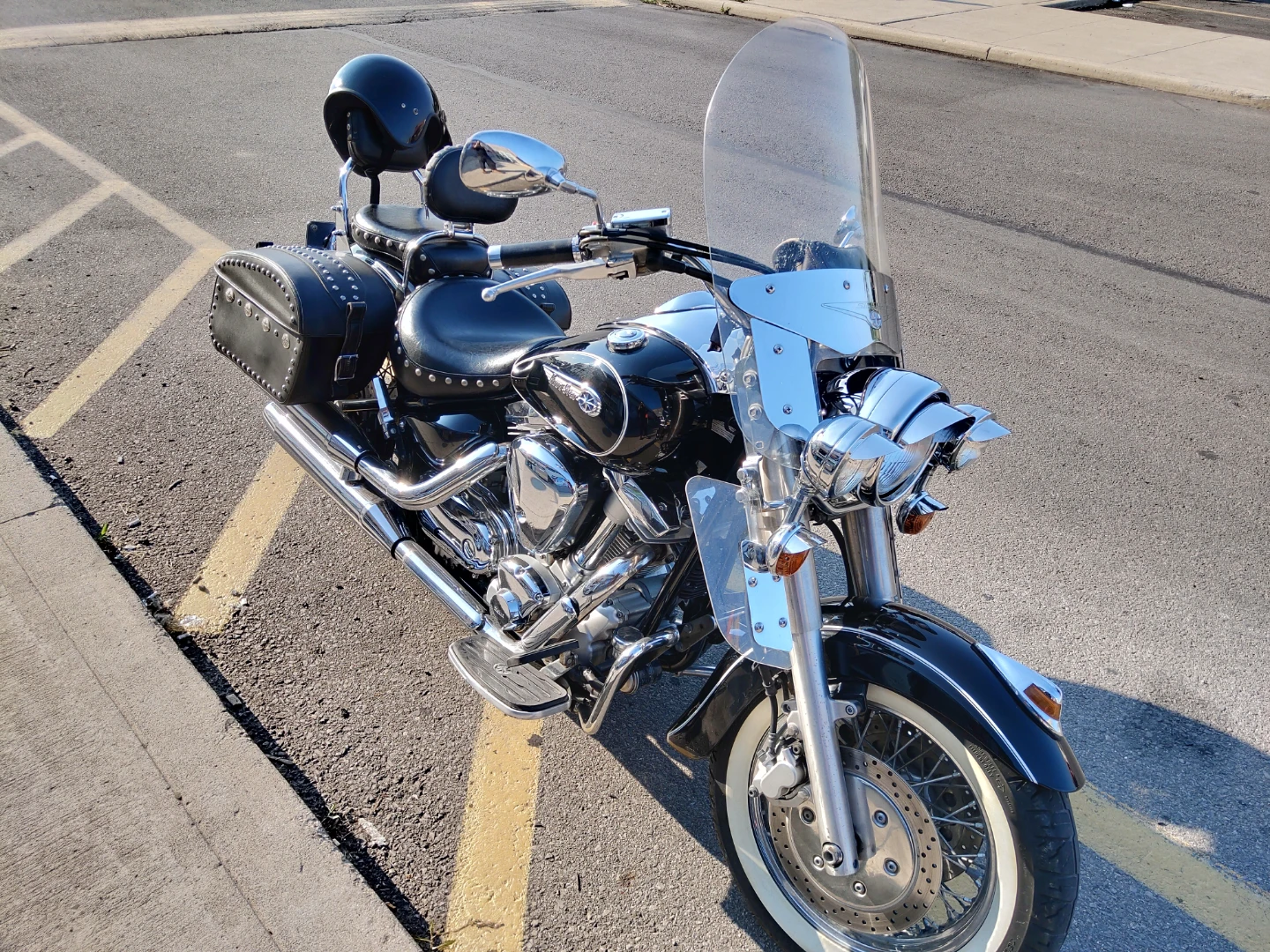 Yamaha Road Star Silverado Motorcycle - photo 2
