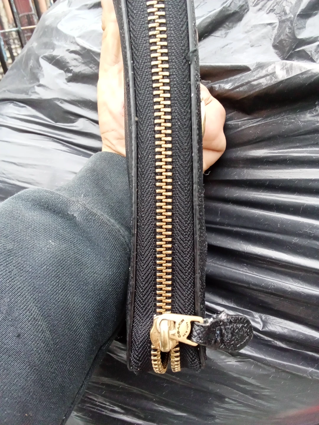Coach zip-around long wallet - photo 4