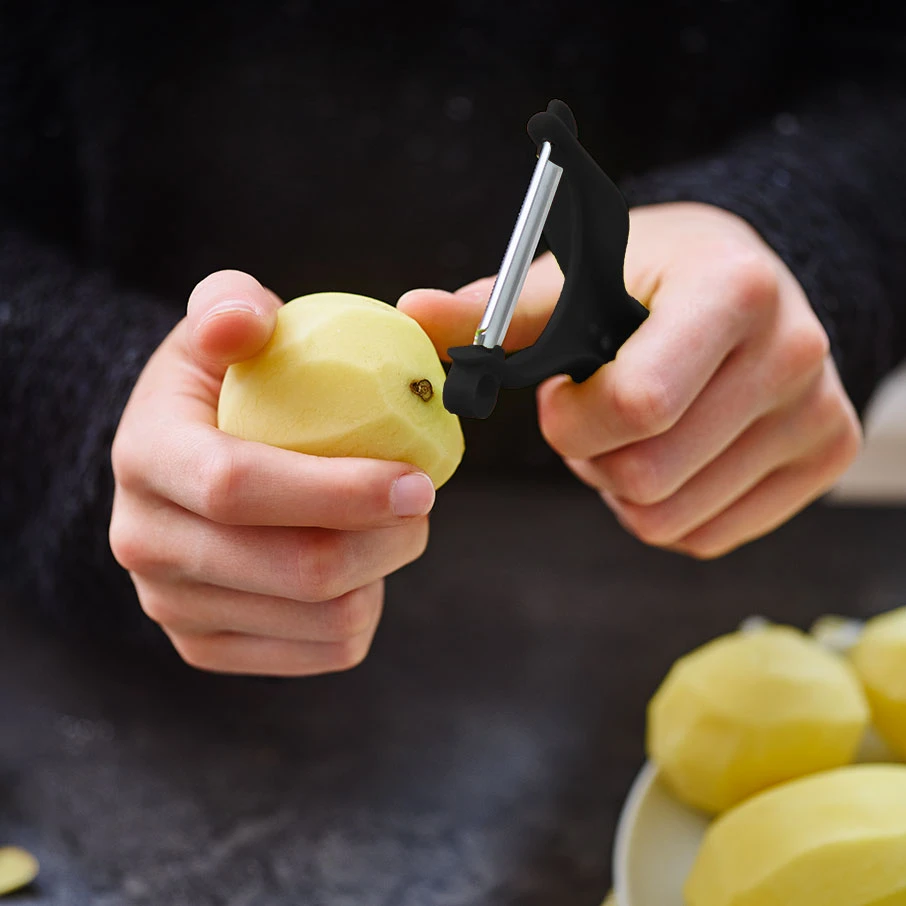Tupperware® 5-in-1 Universal Peeler – Black 🥕🥔✨ - photo 2