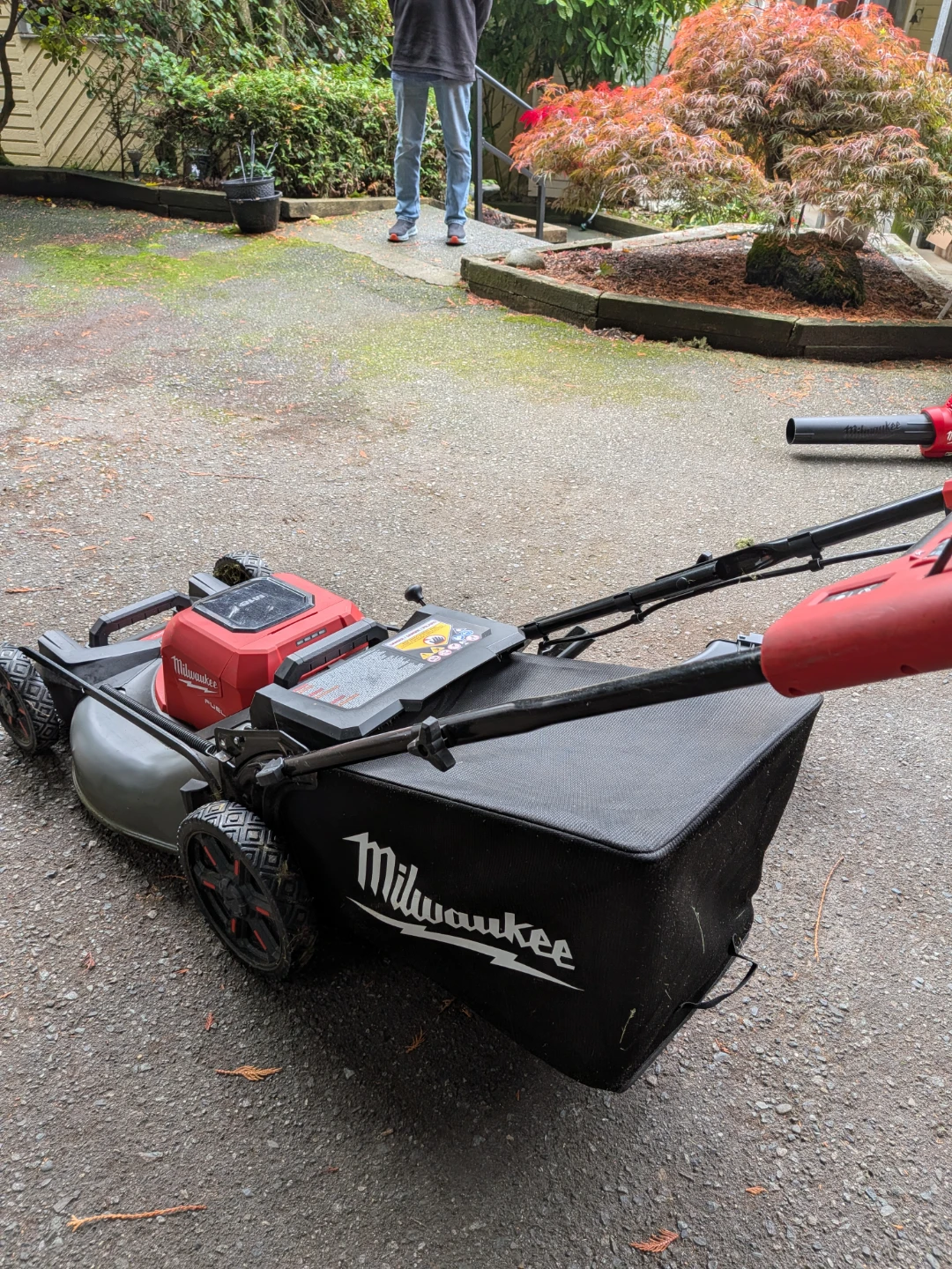 Milwaukee M18 Fuel Lawn Mower with Dual Bay Rapid Charger - photo 3