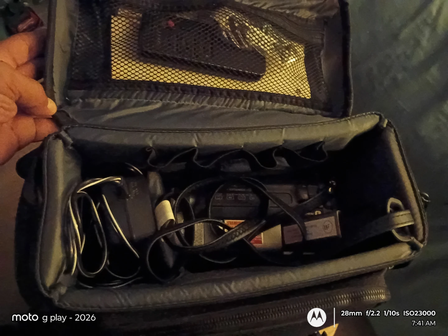 Sony Handycam Vision CCD-TRV67 Video Hi8 Camcorder - photo 5