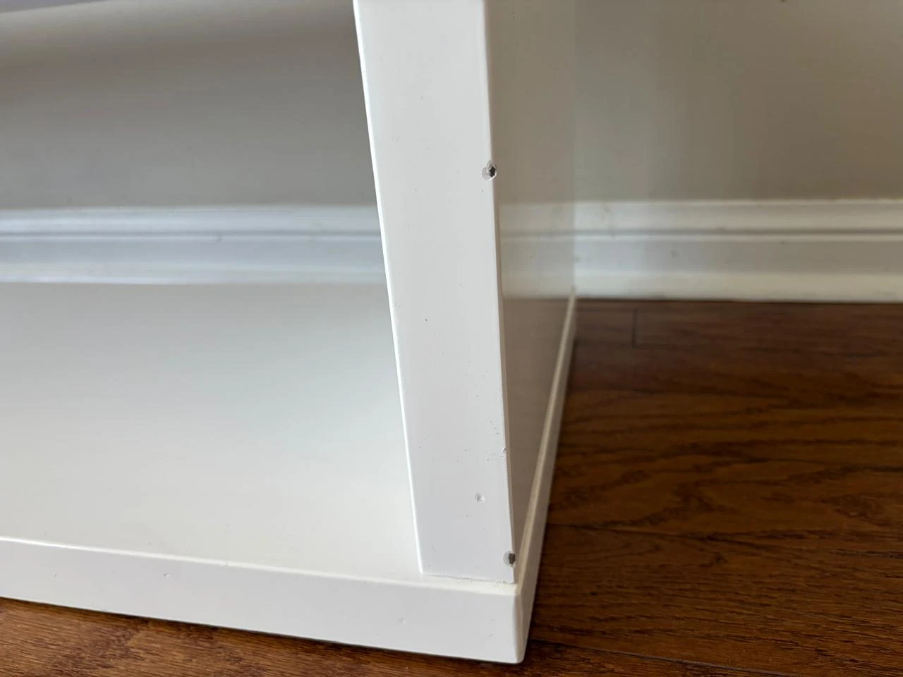 Modern White High Gloss S-Shaped TV Stand - photo 2