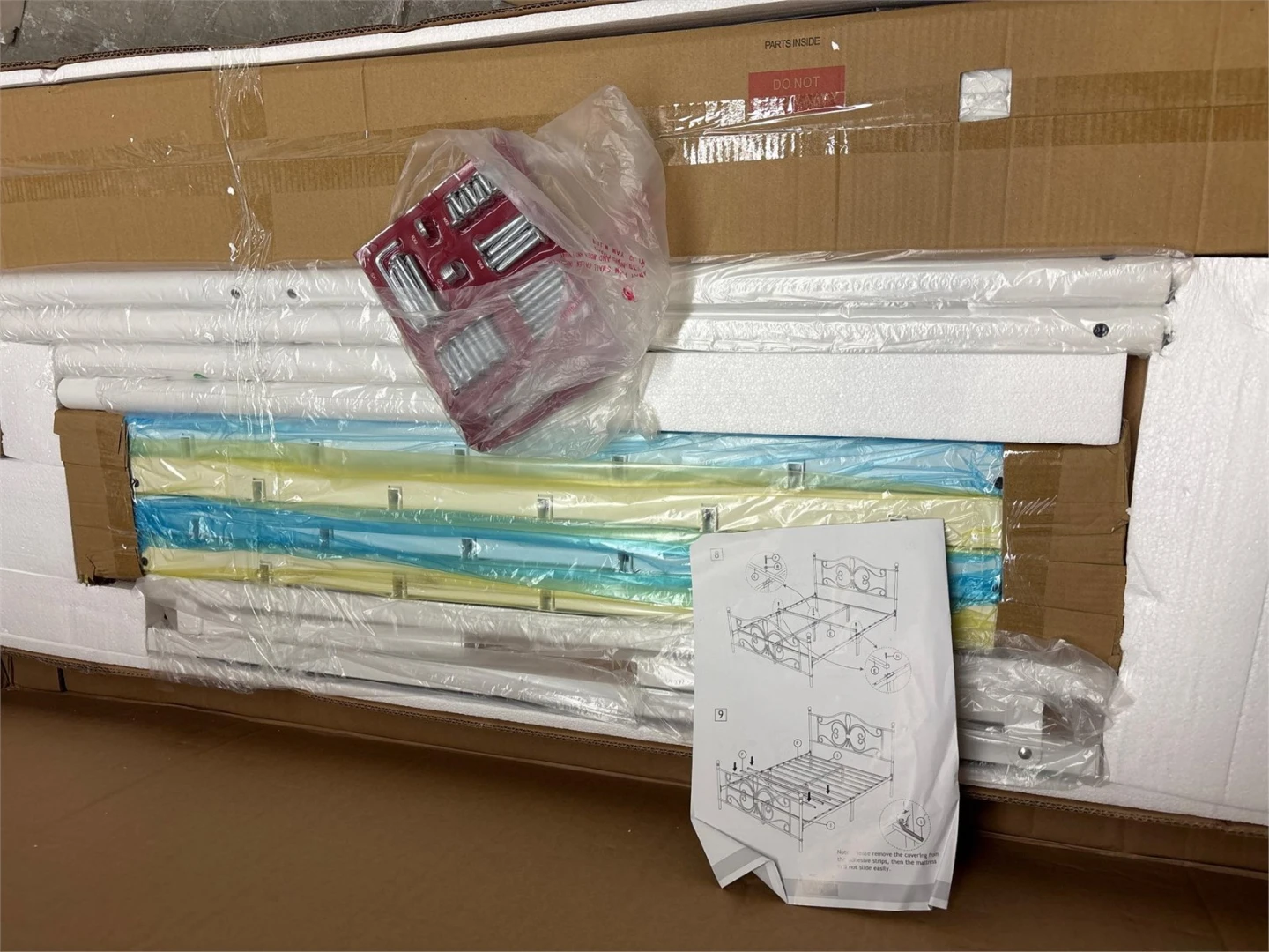BNIB White Metal Queen Size Bed Frame - photo 4
