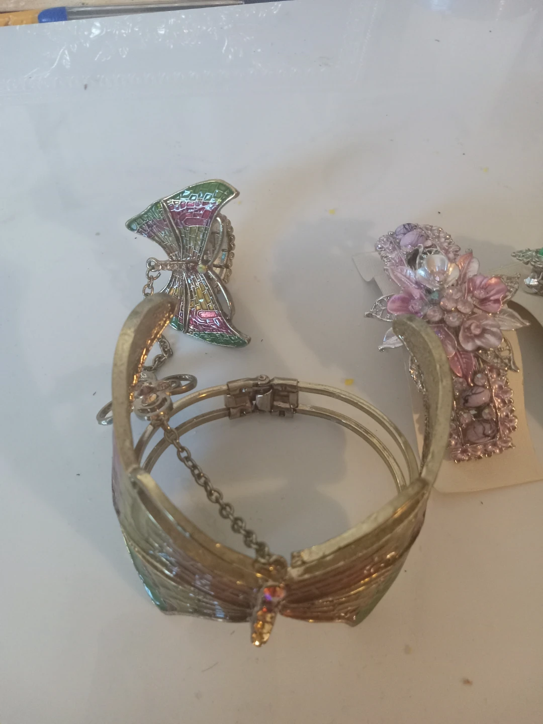 Butterfly Bracelet and Floral Hair Clips - photo 2