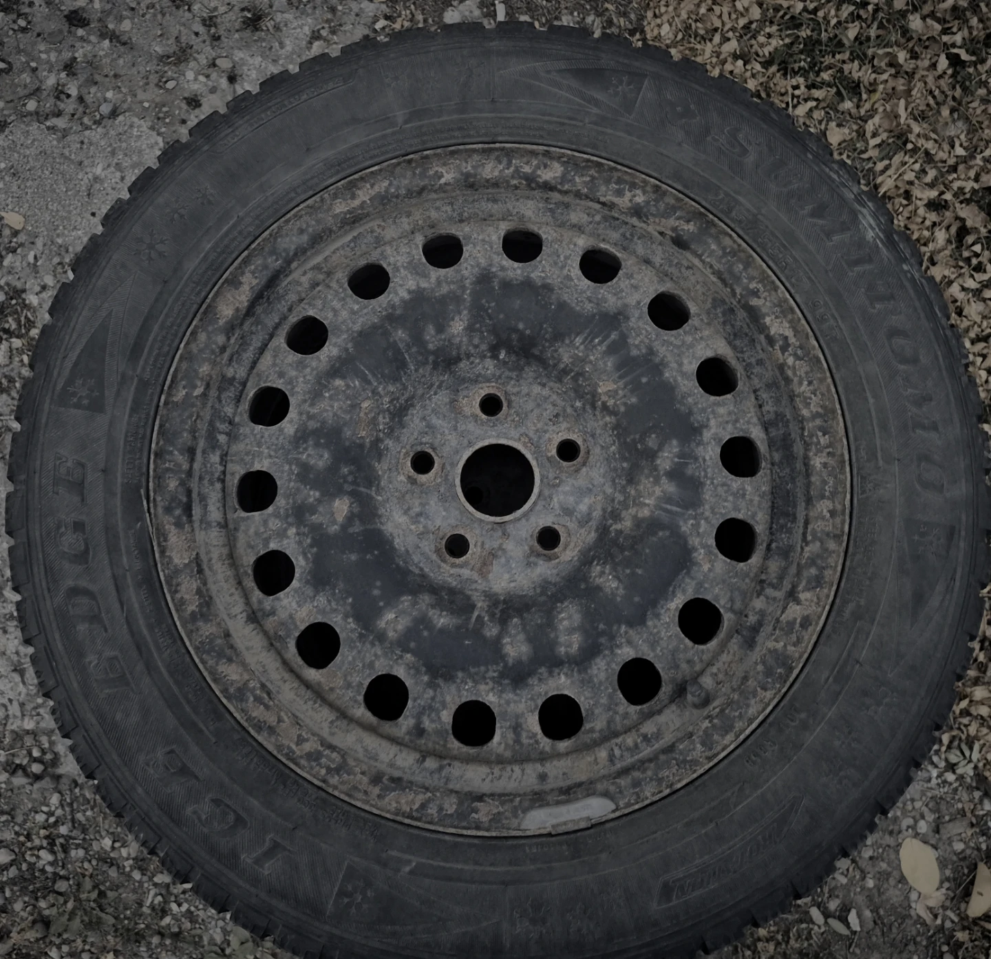 Set of 4 Winter Tires PLUS RIMS Size 235 55 R17 *REAL DEAL* - photo 3