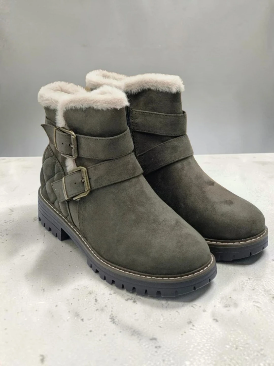 NIB Olive Green Faux Shearling Lined Ankle Bootie W Zipper - photo 4