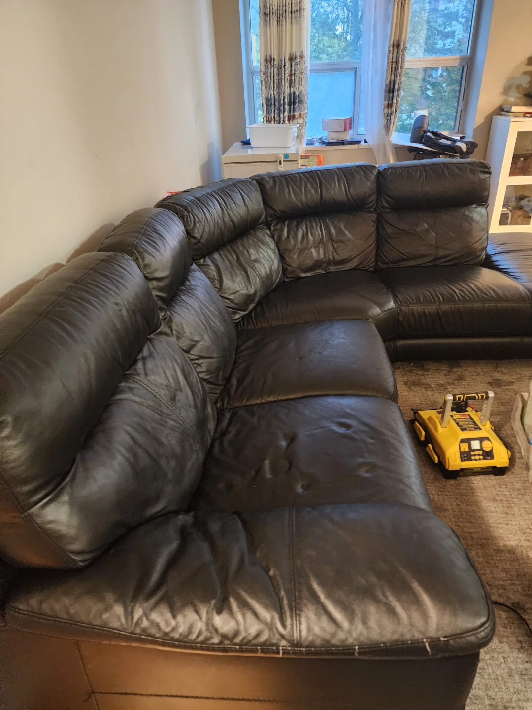 Black Leather Sectional Sofa - photo 4