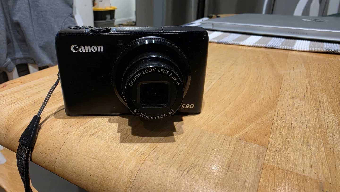 Canon PowerShot S90 Digital Camera