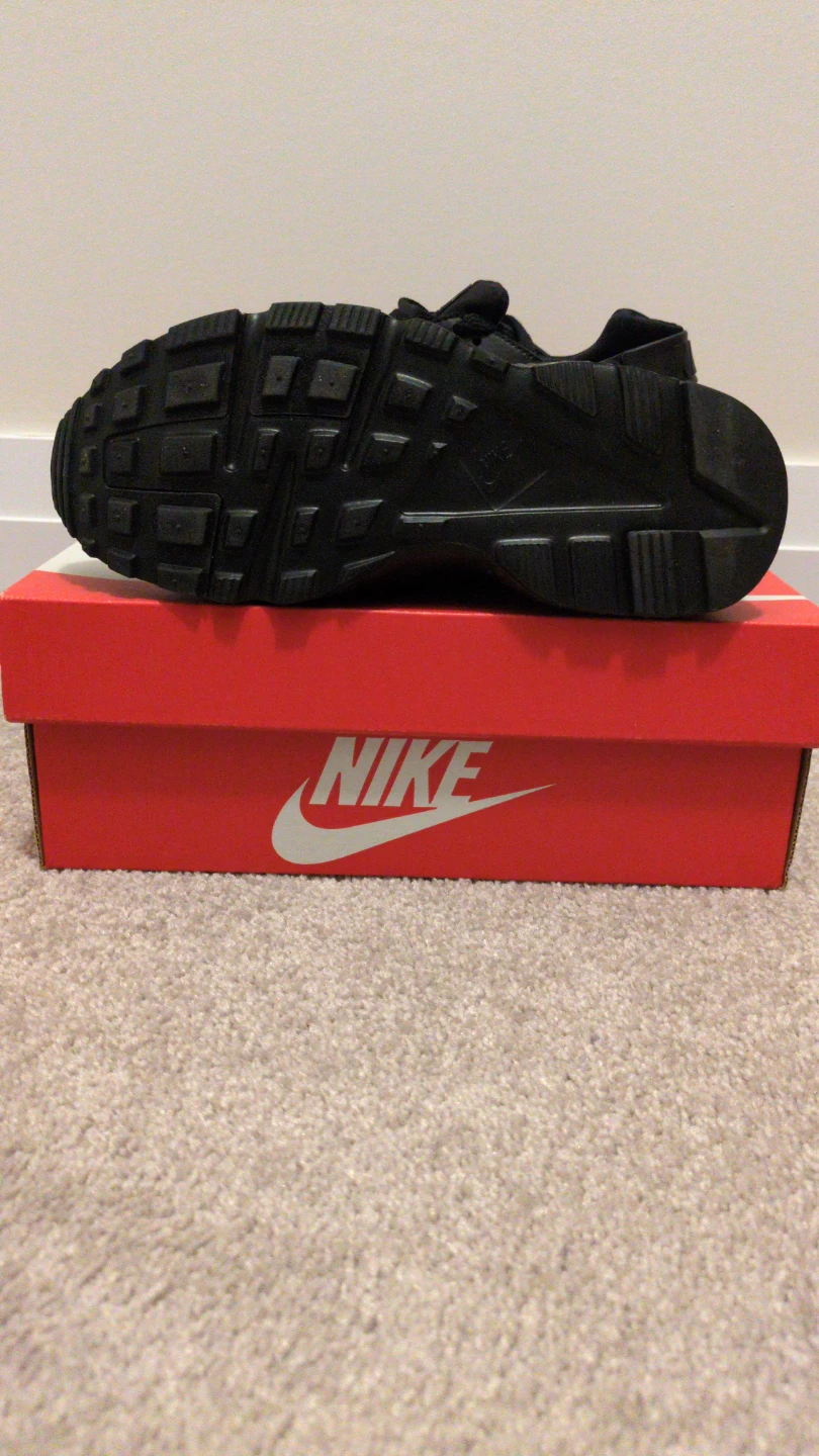 Nike Huarache Triple Black Sneakers - photo 2