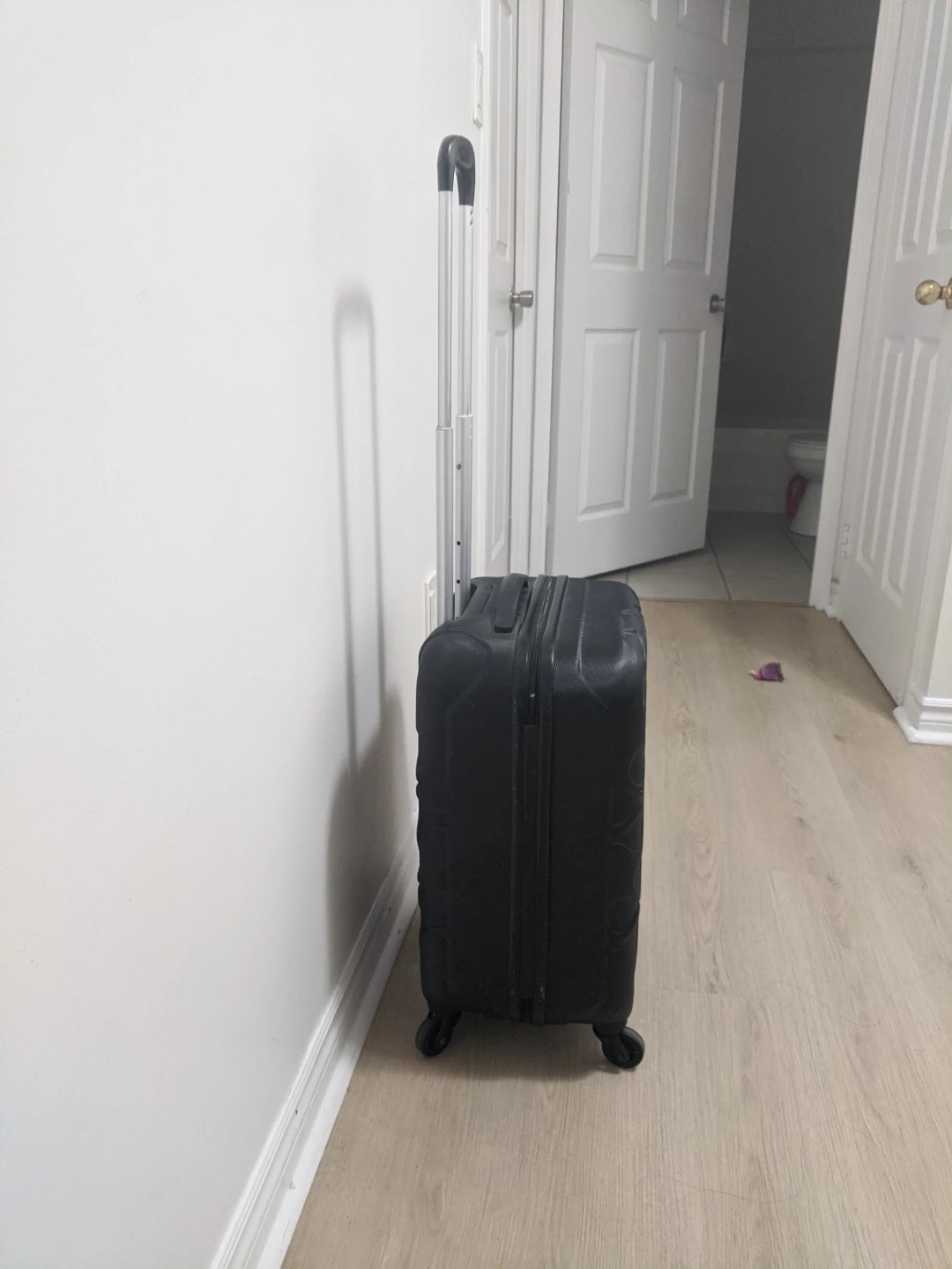 Carry-On Luggage(free Delivery) - photo 2