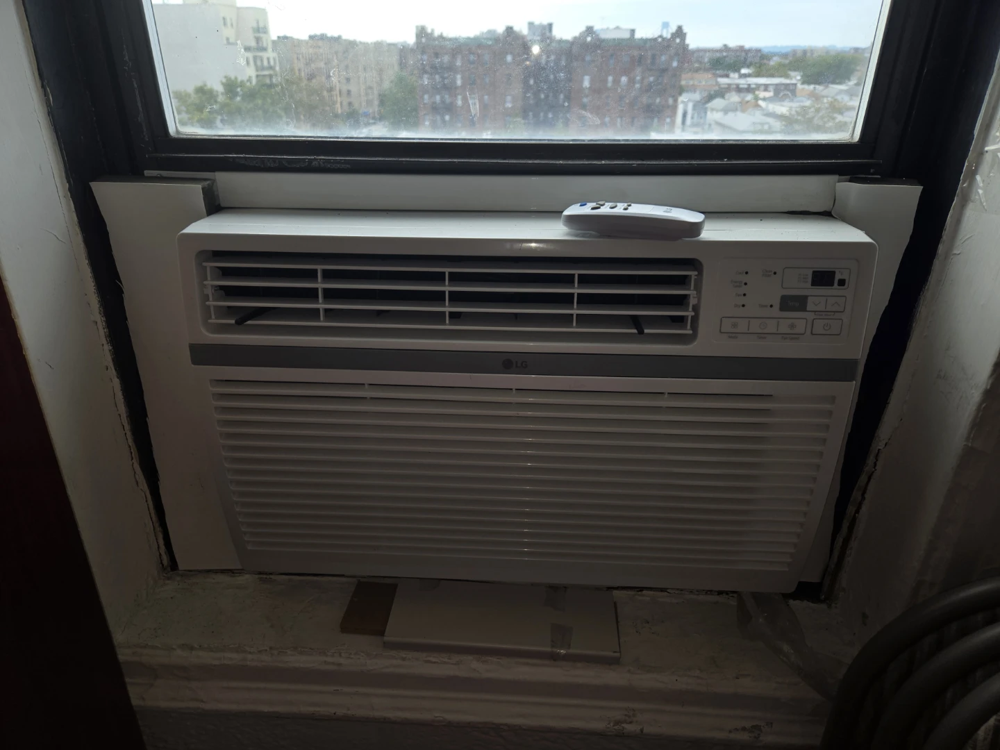 Window air conditioner 14.000 BTU, new without box - photo 3