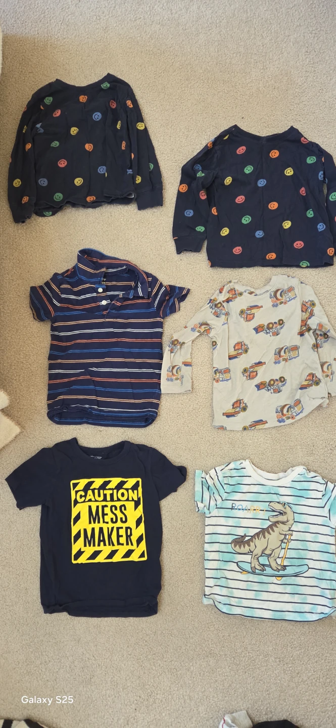 Boys bundle of clothes 2t-4t - photo 2