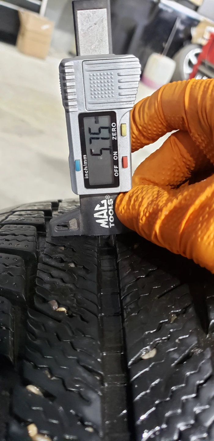 Mechanic at dealer owned 2013 Q5 S line - photo 4
