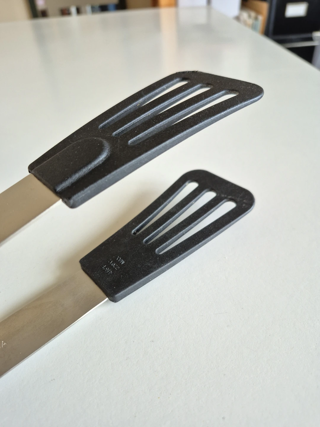 Extra Large Tongs : Top Quality - photo 4