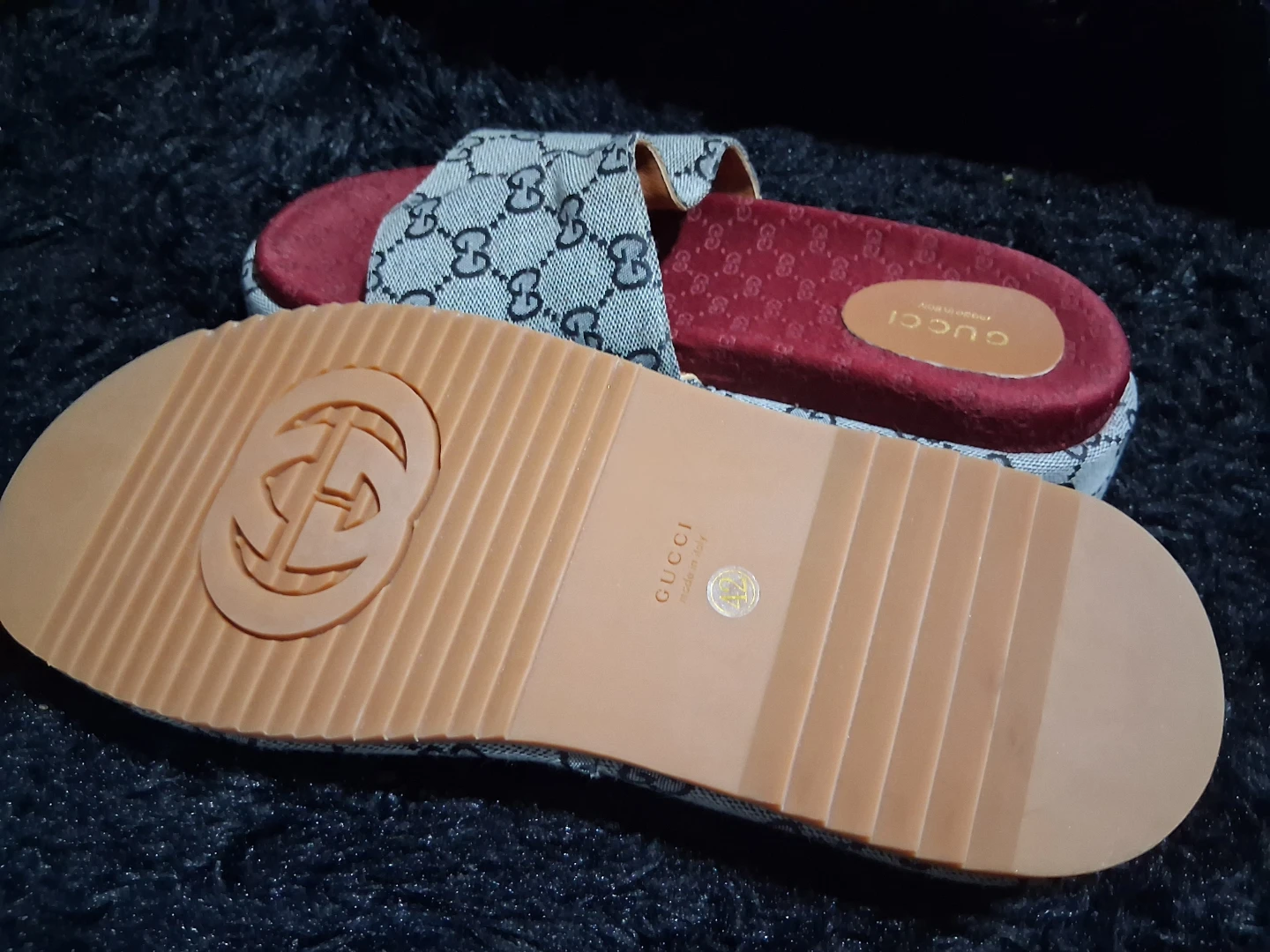 Gucci Slides Size 42 - photo 2