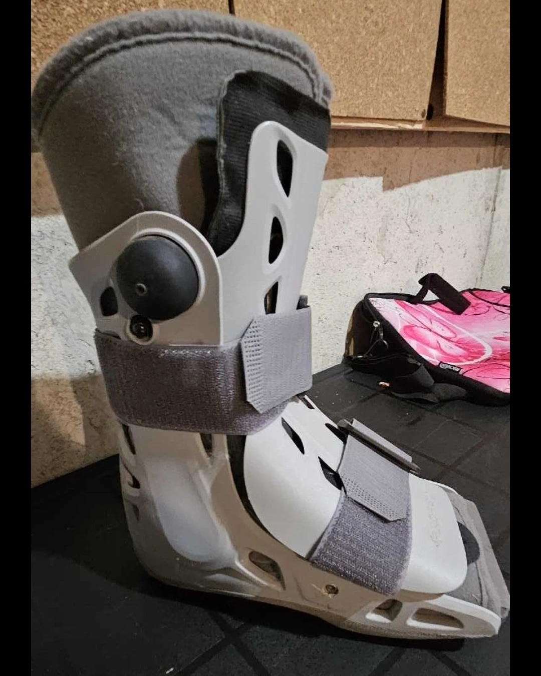 Aircast Walking Boot