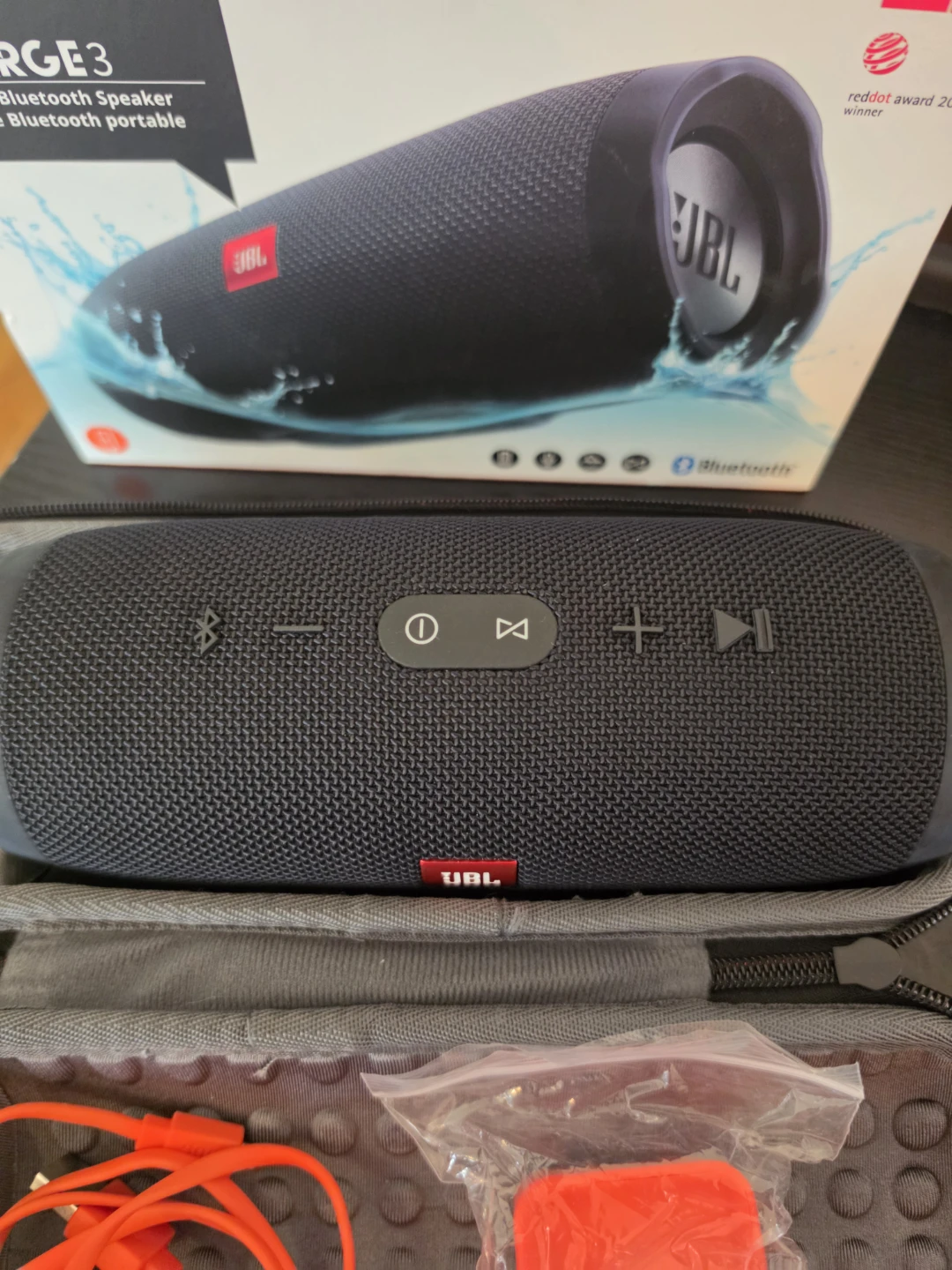 JBL Charge 3 Bluetooth Speaker with Box, Charger & Carrying Case - photo 3