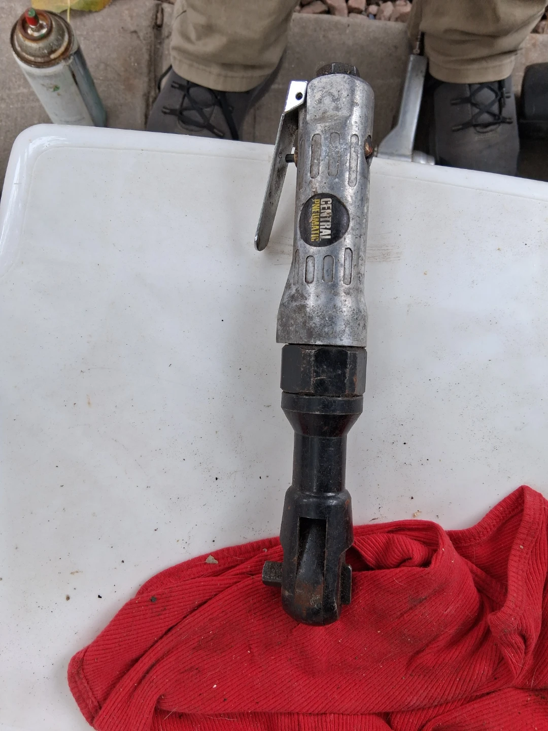 Central Pneumatic Air Ratchet