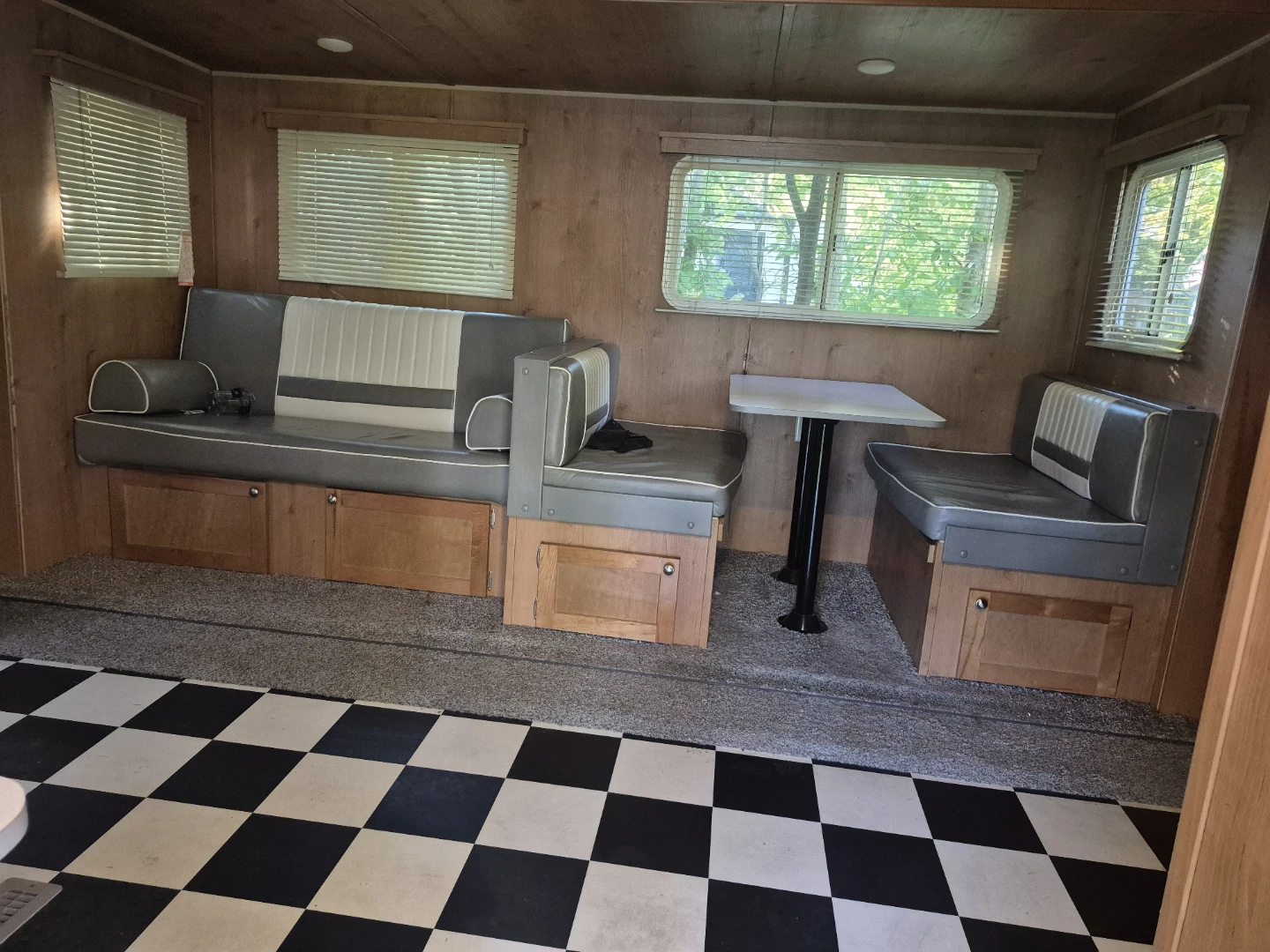 Riverside Retro Travel Trailer - photo 3